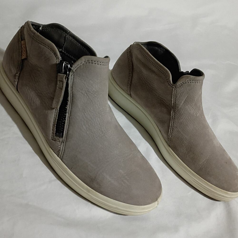 ECCO SOFT 7 Asymmetric-Side-Zip Suede Ankle Booties Low Sneakers Tan Comfort